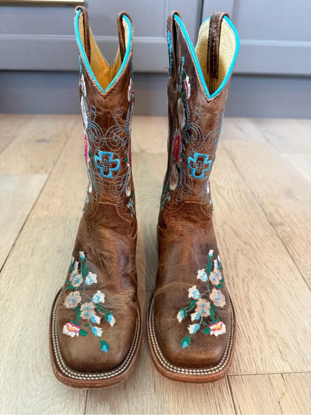 Macie Bean Brown Embroidered Western Women's Boots with Turquoise Accents